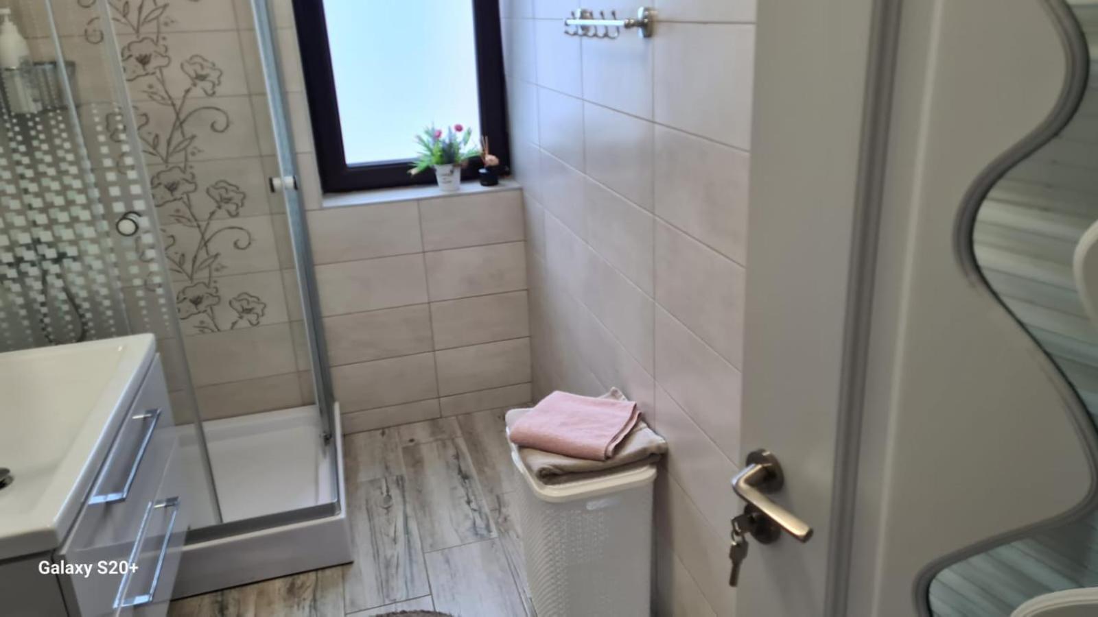 Apartament David Râmnicu Vâlcea Esterno foto